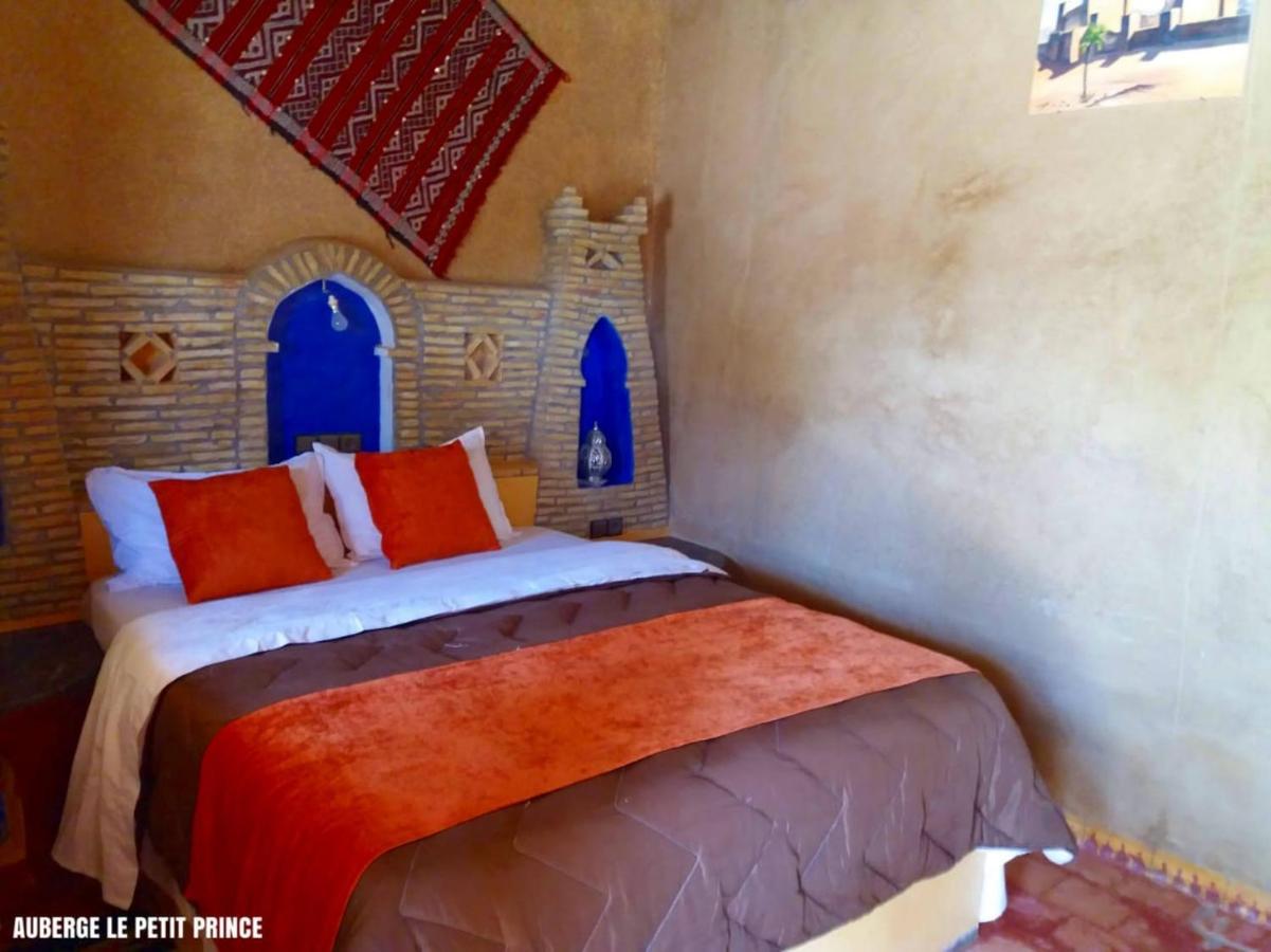 Hotel Riad Le Petit Prince メルズーガ エクステリア 写真