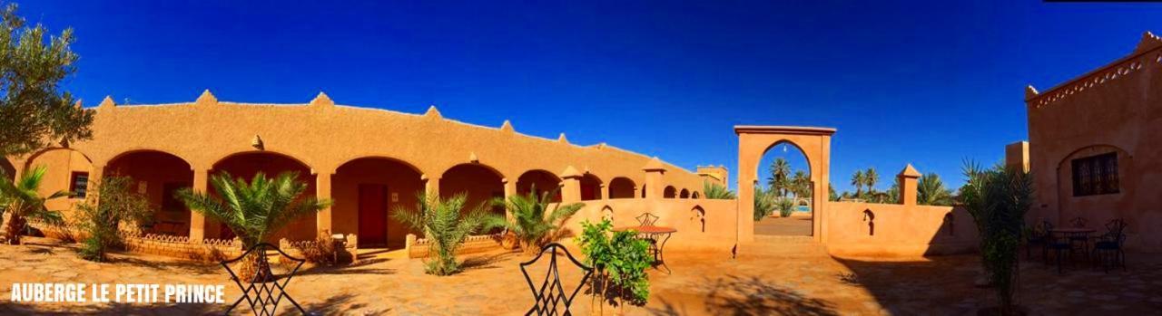 Hotel Riad Le Petit Prince メルズーガ エクステリア 写真