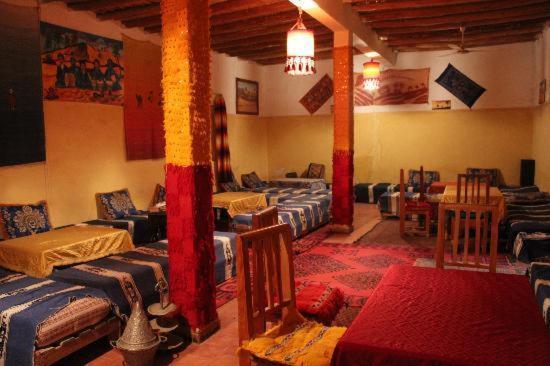 Hotel Riad Le Petit Prince メルズーガ エクステリア 写真