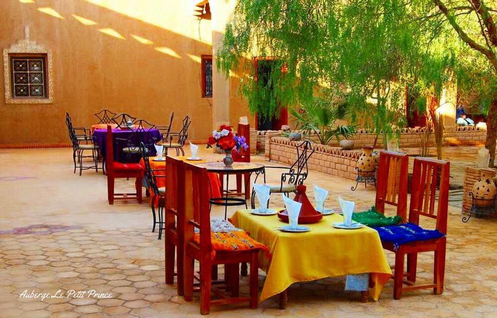 Hotel Riad Le Petit Prince メルズーガ エクステリア 写真