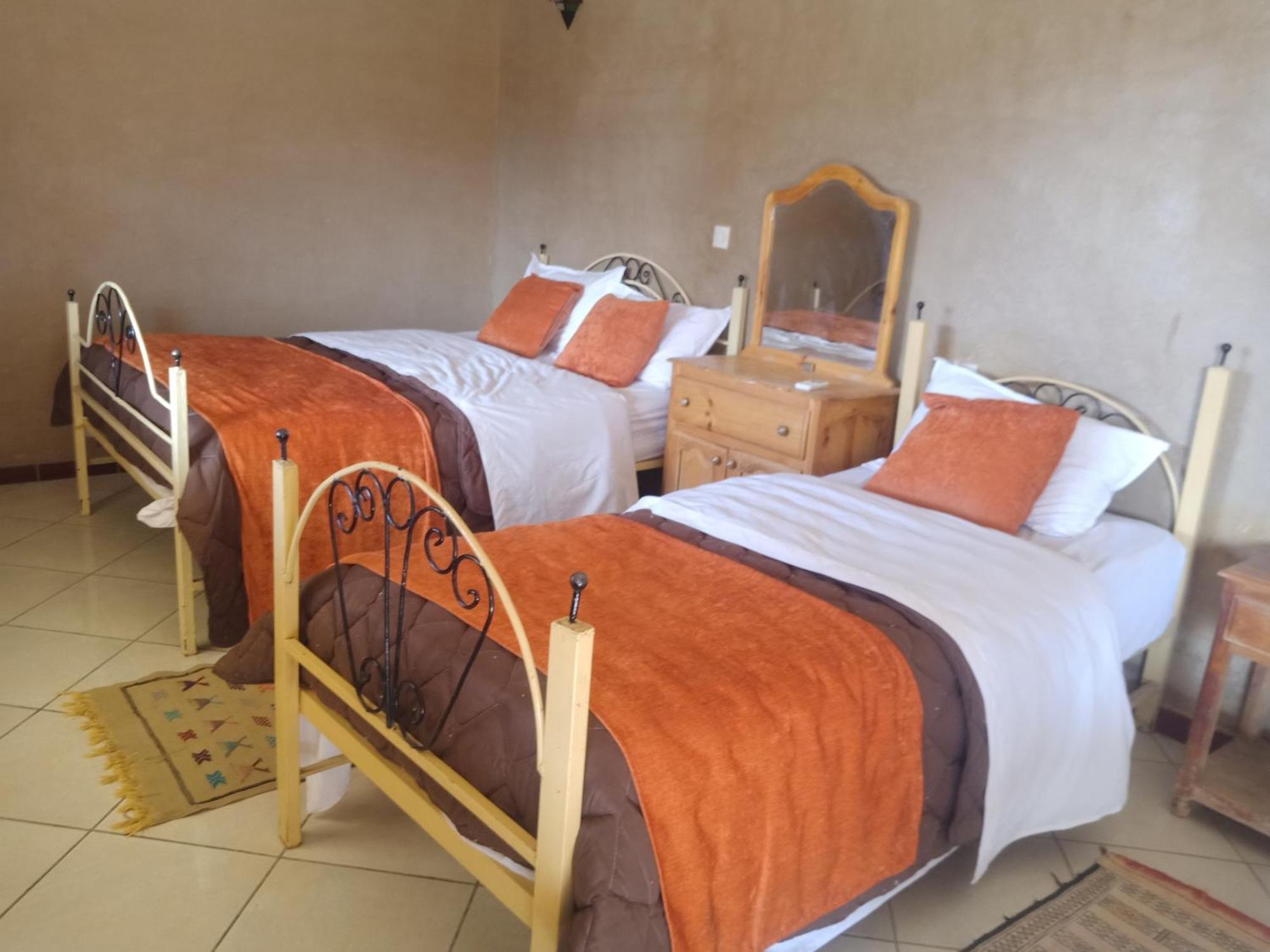 Hotel Riad Le Petit Prince メルズーガ 部屋 写真